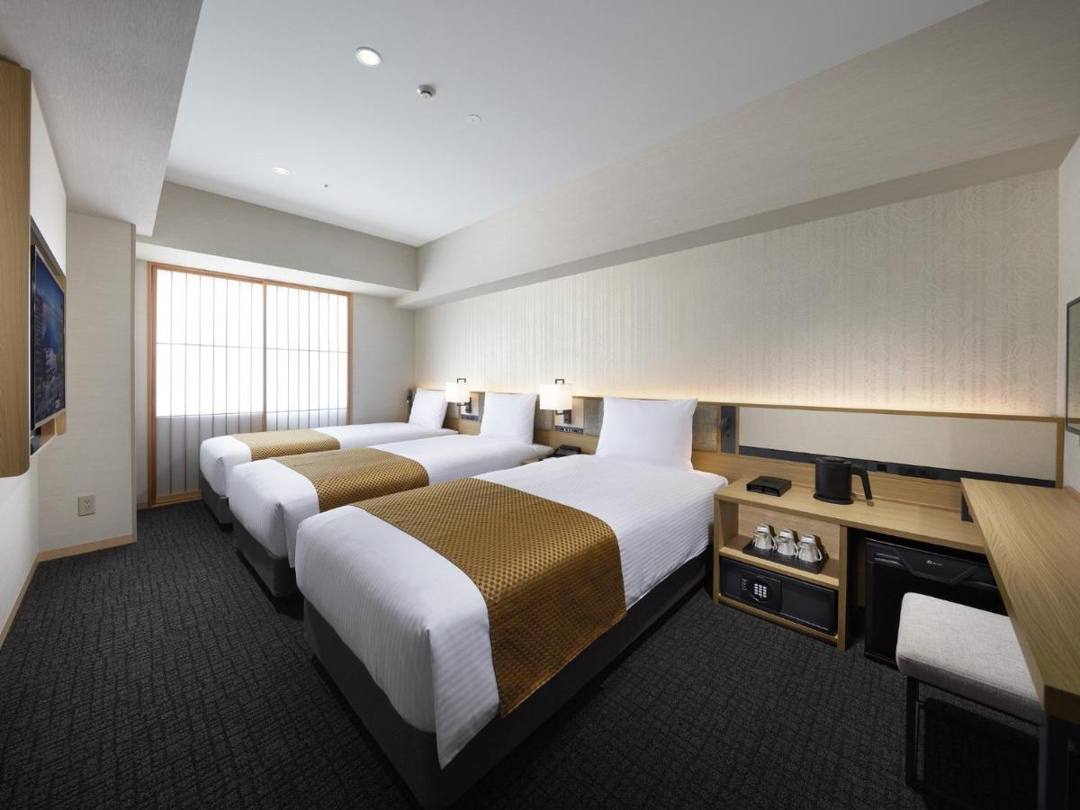 Superior Triple Room - Non-Smoking,1431173923:JPEG